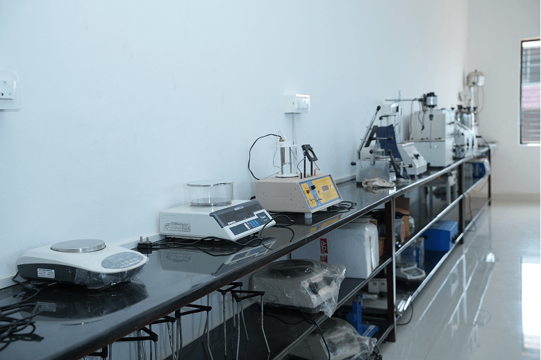 Pharmaceutical Chemistry Lab